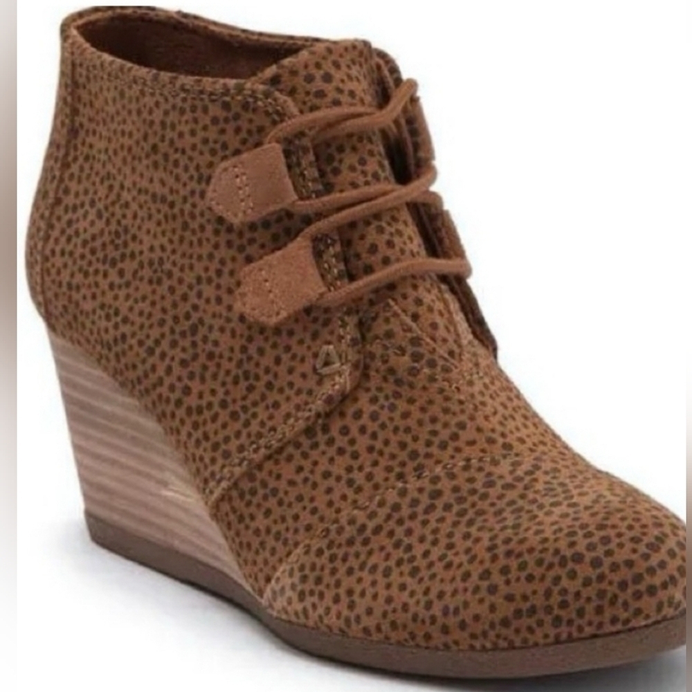 Tom's Leopard Brown Wedge Ankle Boots